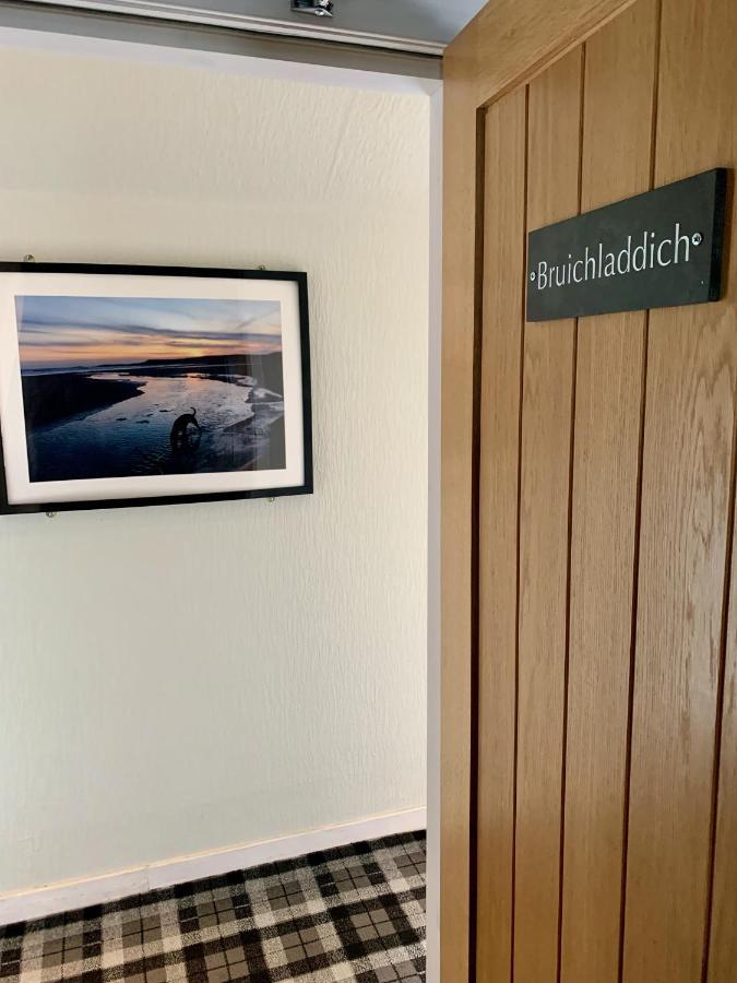 Lochindaal Hotel Port Charlotte Exterior foto